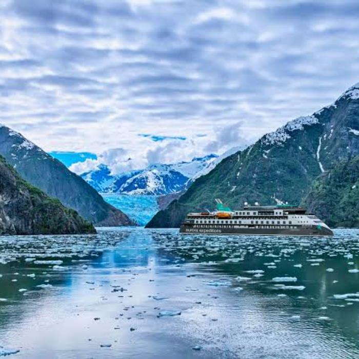 GÜNEY PATAGONYA’NIN BUZULLARI VE FİYORTLARI (GEMİ SEYAHATİ)